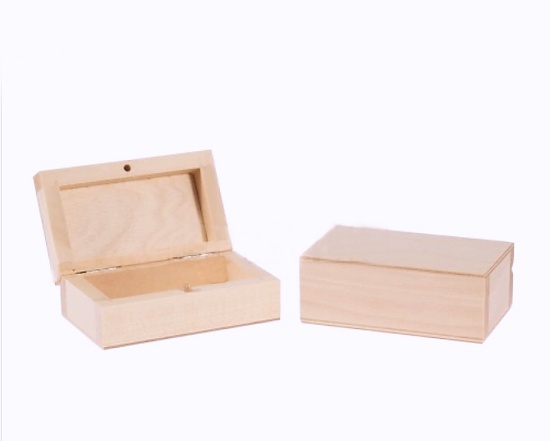 Dřevěná krabička  (14x7x4,5cm)