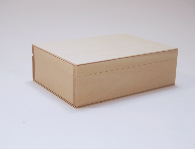 Dřevěná krabička  (16,5x11cm)