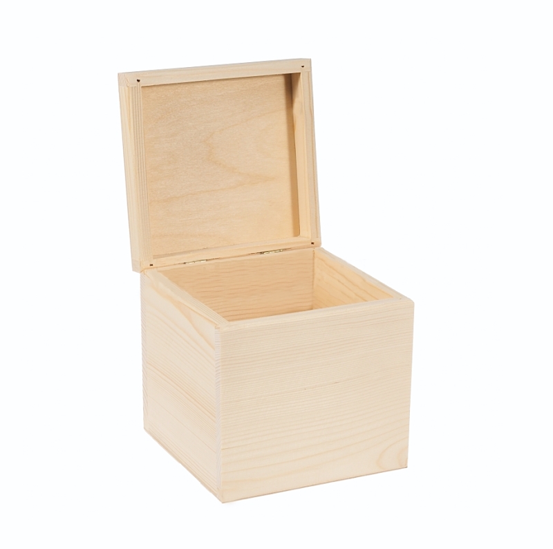 Dřevěná krabička  (16x16x16cm) 