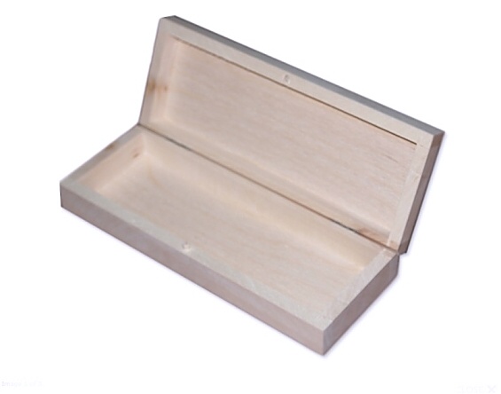 Dřevěná krabička  (20,5x8x4cm)