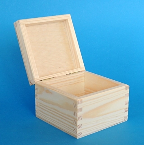 Dřevěná krabička - šperkovnice (12x12x7,5cm)