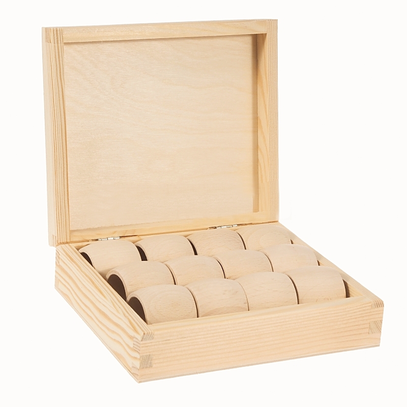 Dřevěná krabička a kroužky na ubrousky, 12ks