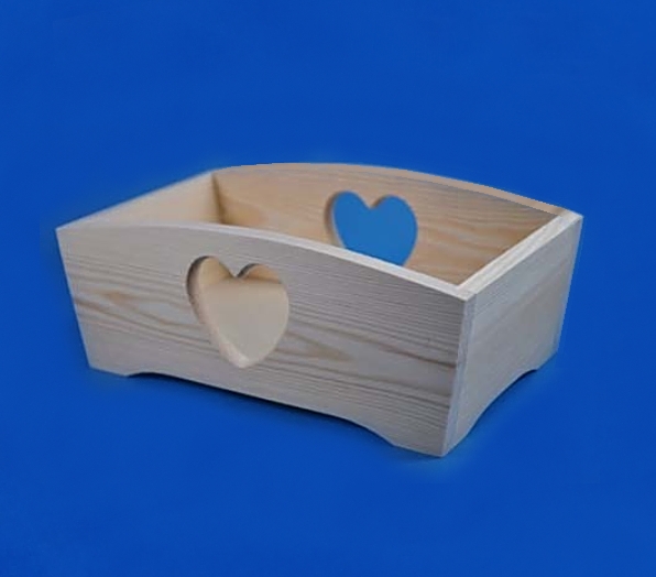 Krabička OBLÝ OKRAJ, výřezy srdce  (24cm x 13)cm
